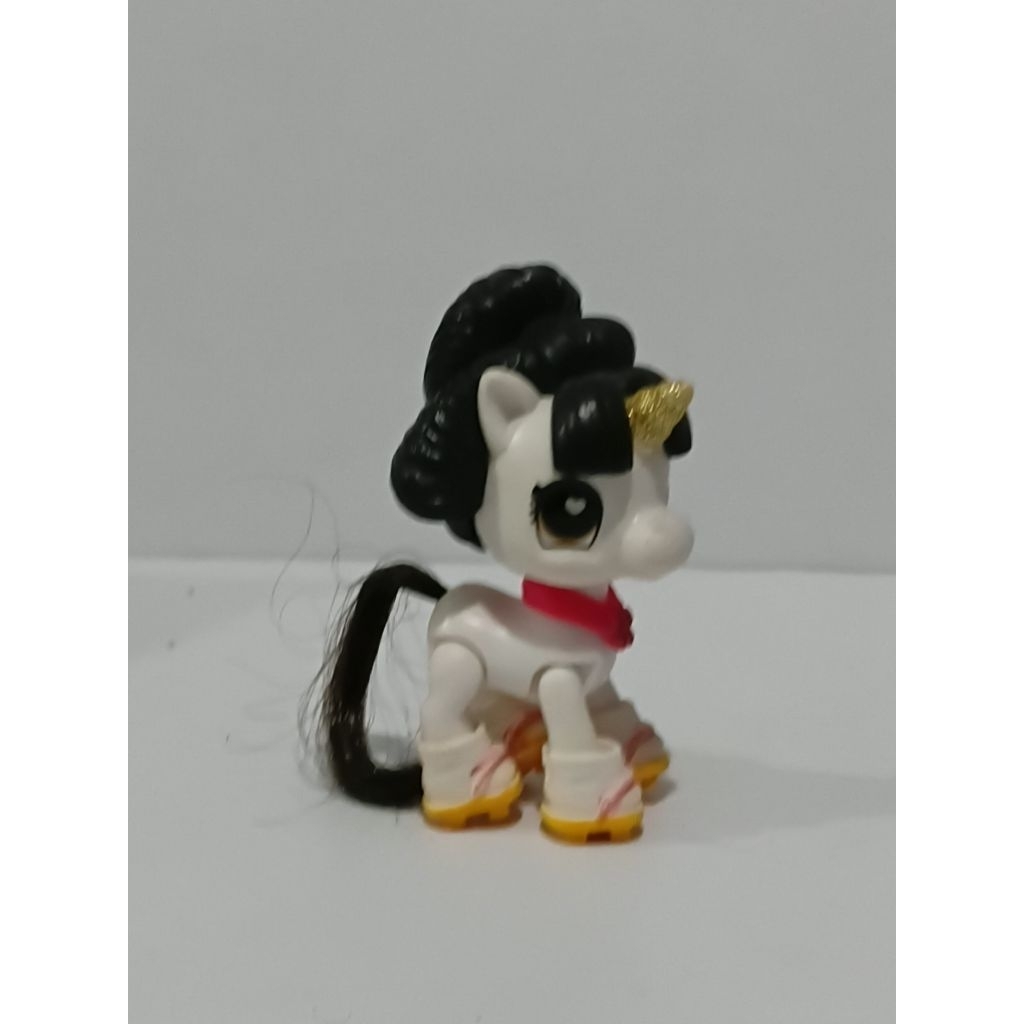 Kuda poni costume ala Jepang