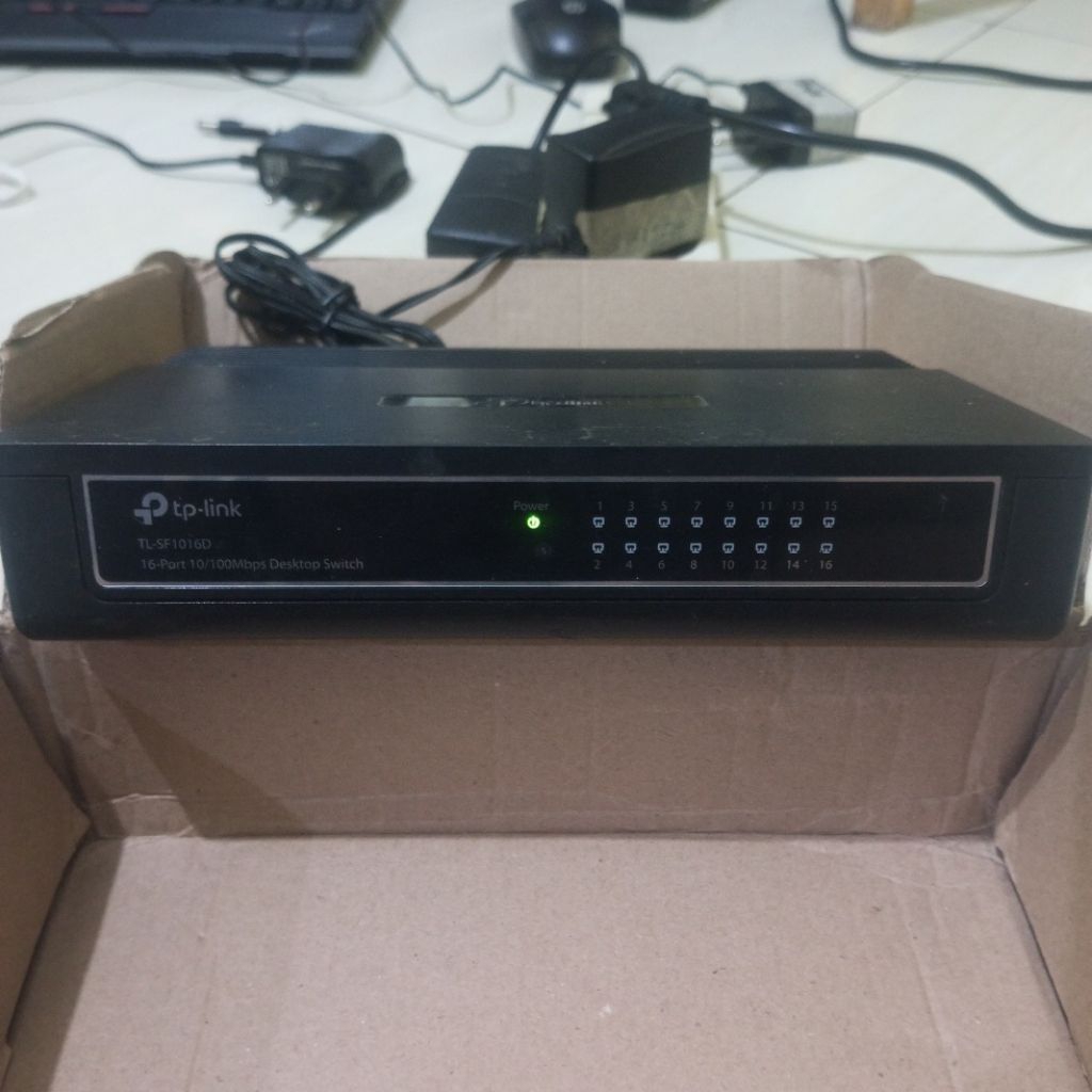 switchub TP-LINK 16 port