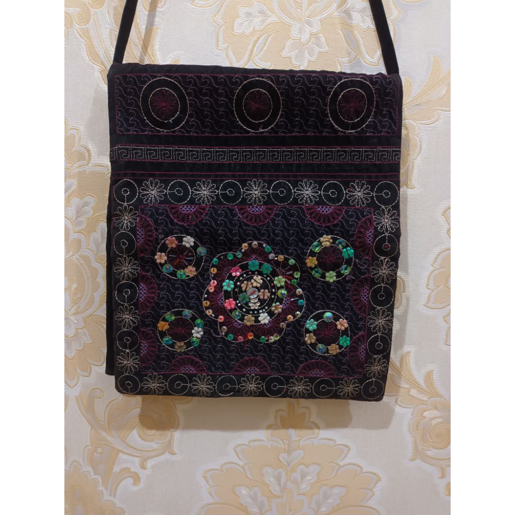 tas etnik arab
