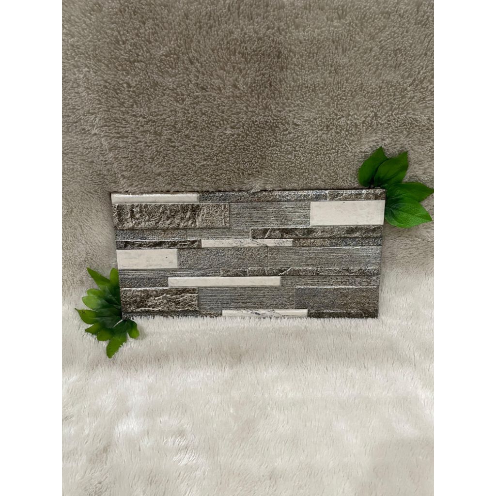 KERAMIK MOTIF BATU ALAM 20 X 40 CENTRO CORDOBA GRAPHITE