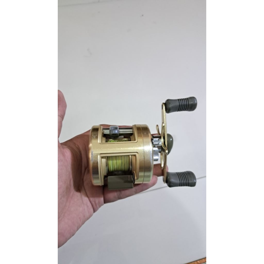 shimano calcutta 250 japan
