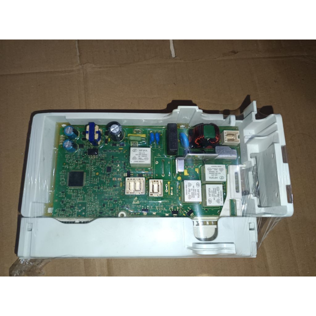modul PSU mesin cuci Electrolux EWF8005EQWA