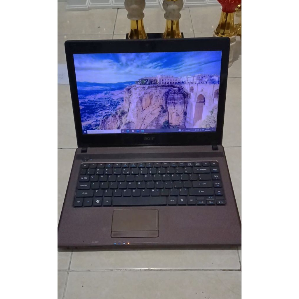 laptop 1 jutaan Acer aspire 4738z 14 inch