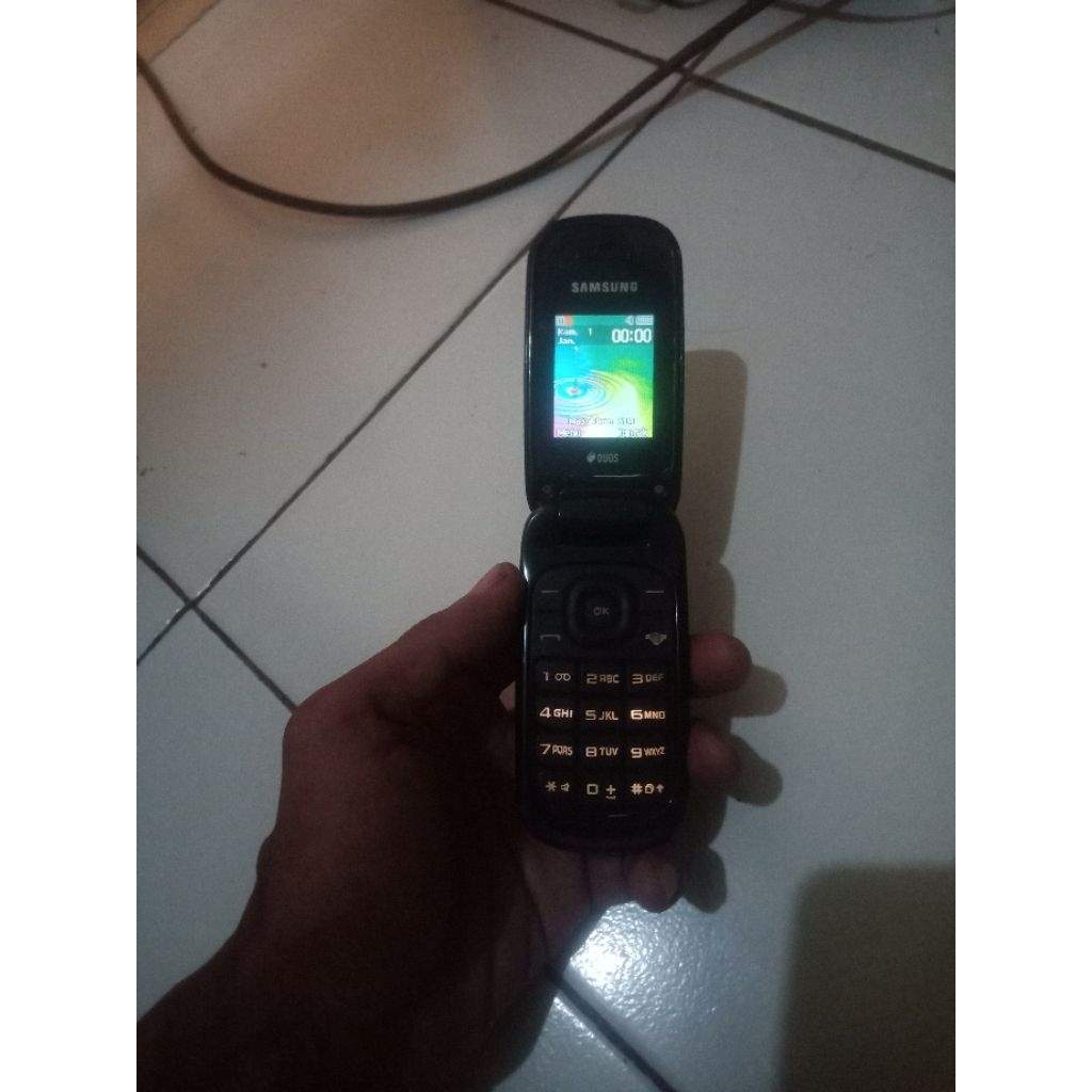 Samsung GT-E1272