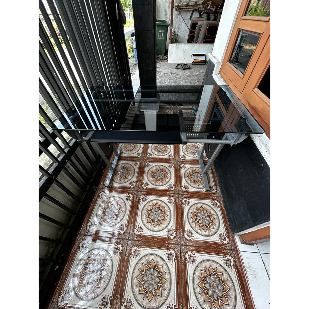 Meja komputer informa Meja Kerja informa