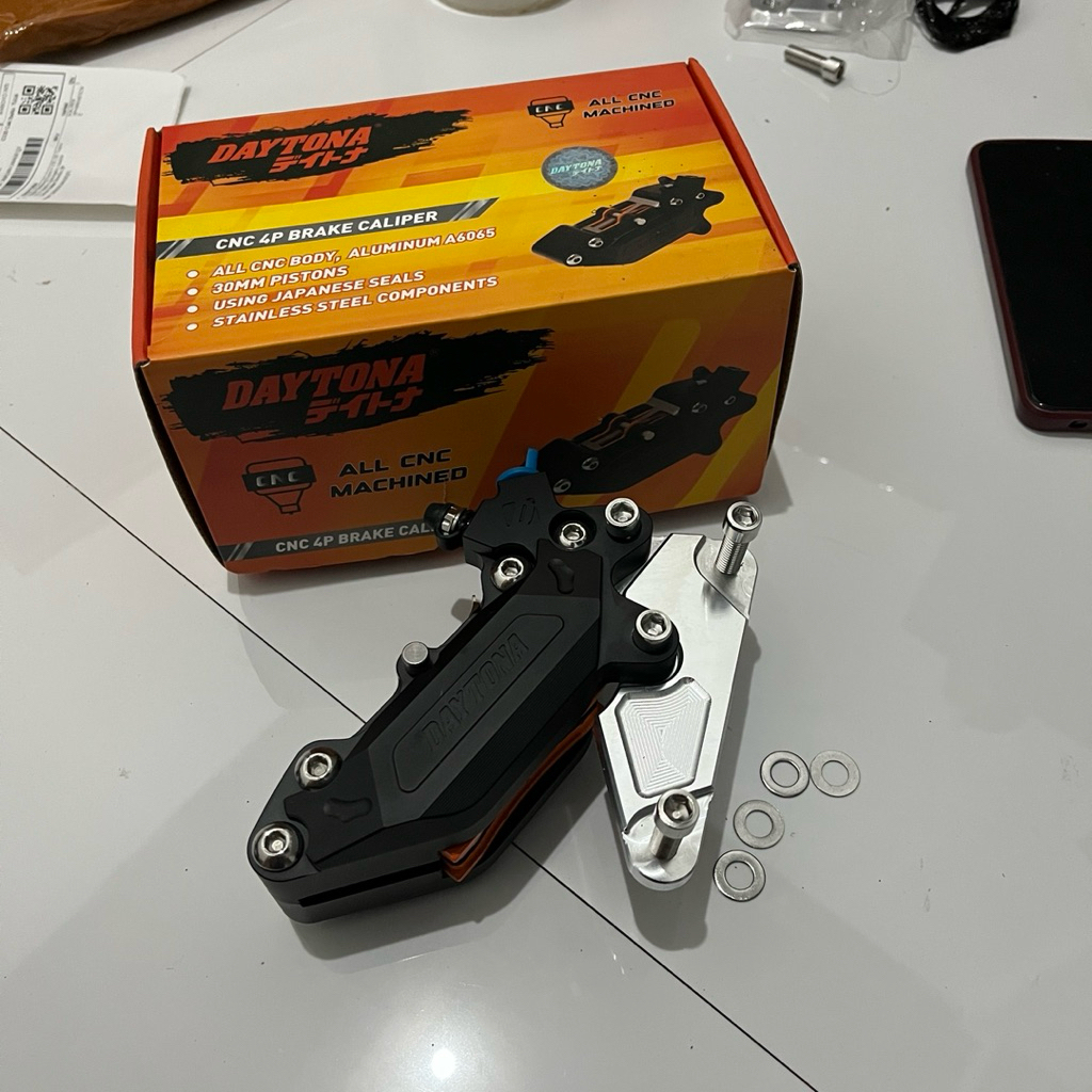 Kaliper Daytona 4P Axial Hitam Breket CNC Supra 260mm Supra lama Supra X125 Supra karbu KPH karisma 
