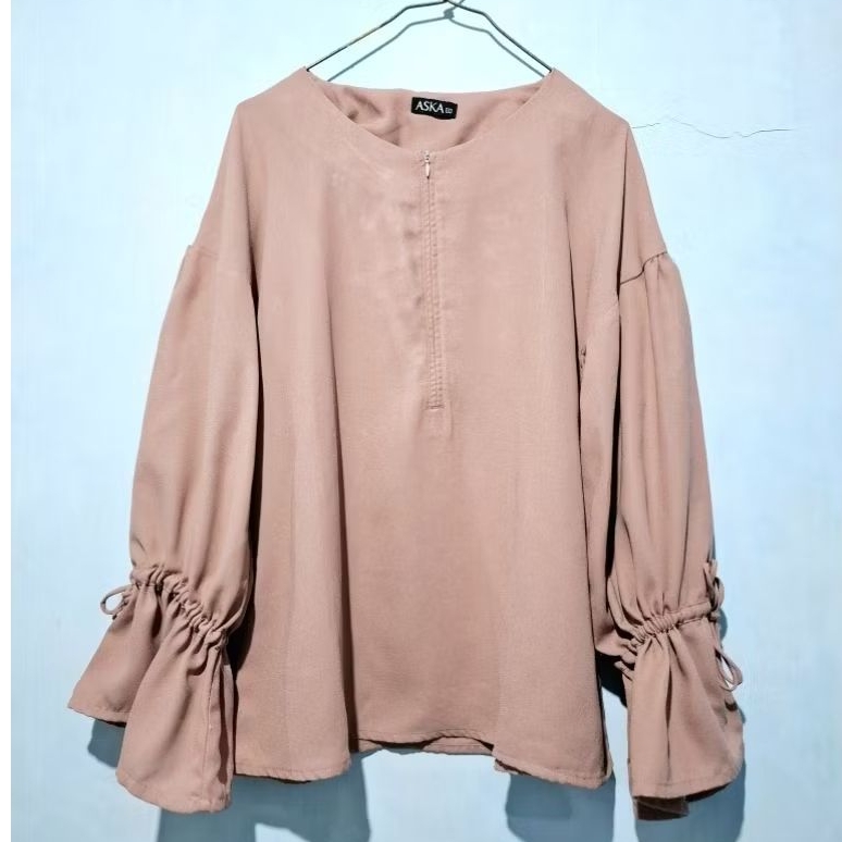 BLOUSE WANITA SOFT PINK POLOS LENGAN PITA