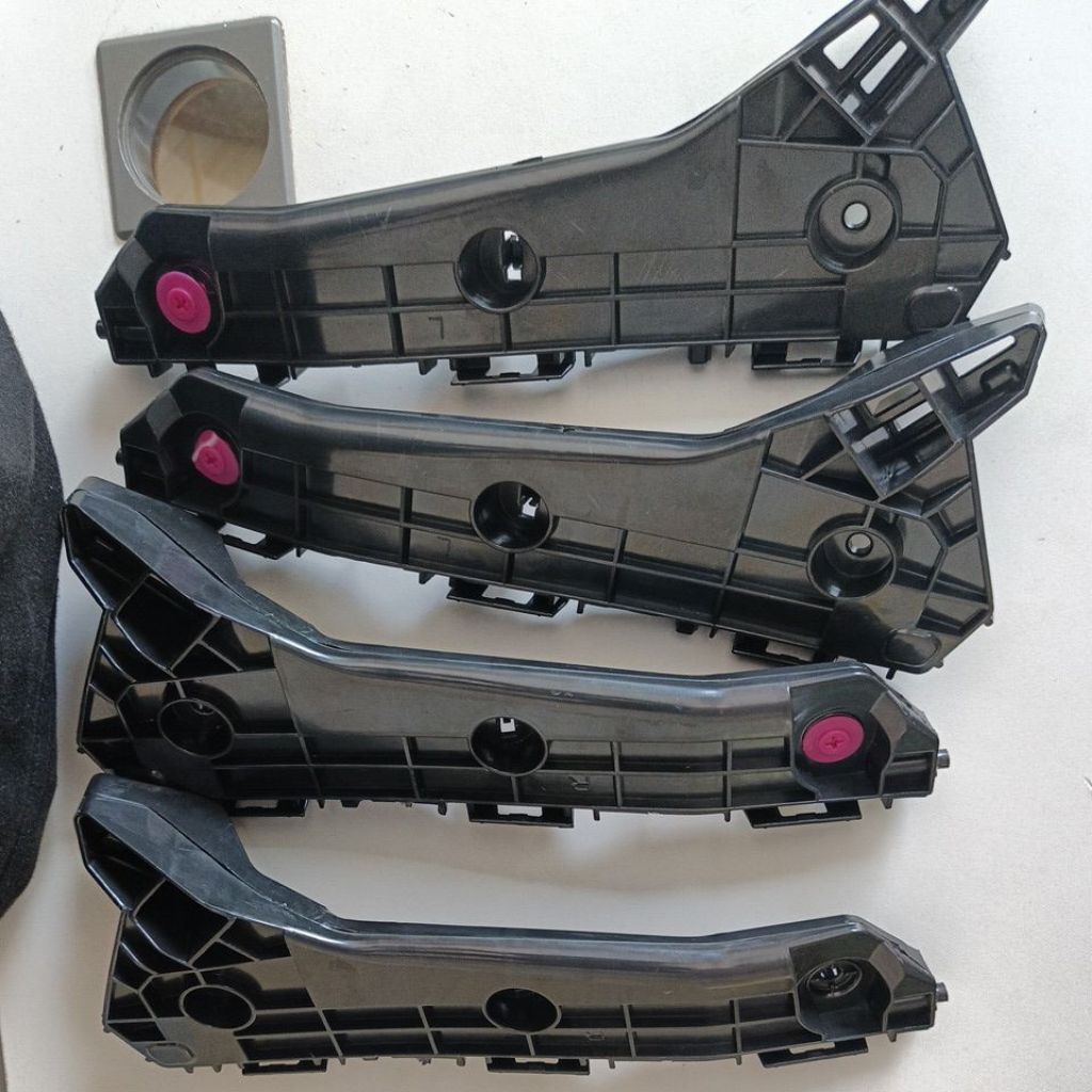 Bracket Bumper Depan - Innova Reborn 2016-2021