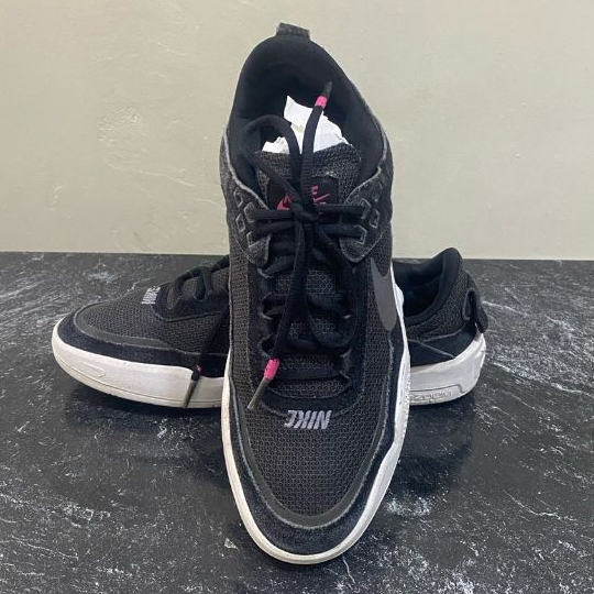 Sepatu kets NIKE SB Day One berwana hitam, ukuran 40 insole 25 cm, preloved/second original