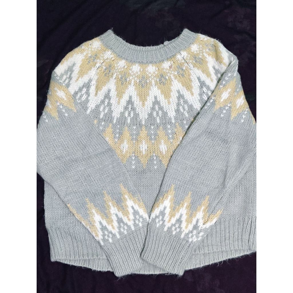 (Preloved) Sweater Rajut Motif