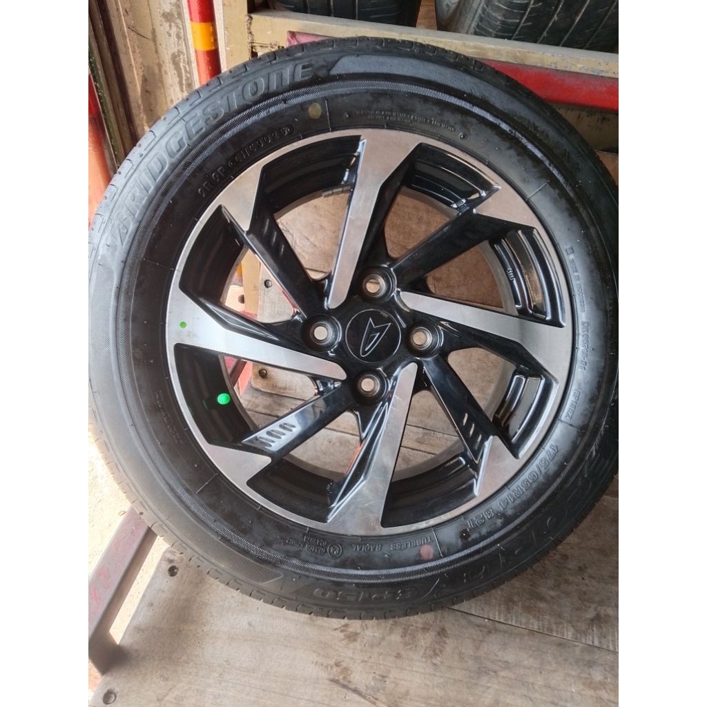 satu biji velg serep ori new sigra ring 14 pcd 100 komplit ban baru 100%