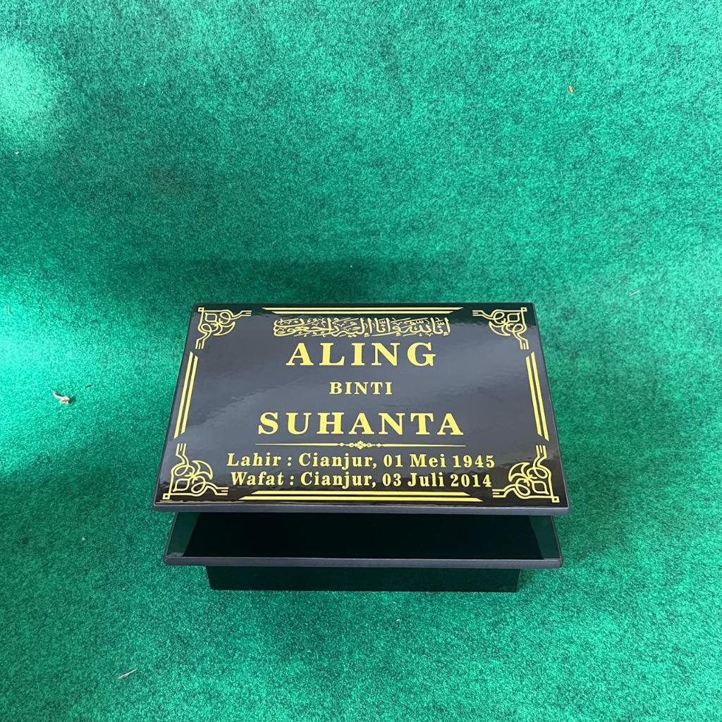 Makam Keramik Batu Nisan Ukuran 30x20