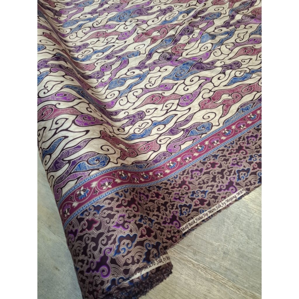 BAHAN BATIK SILKI SUTRA MOTIF MEGA MENDUNG, KAIN BATIK SUTRA HALUS MOTIF CIREBON, BATIK SEMI SUTRA P