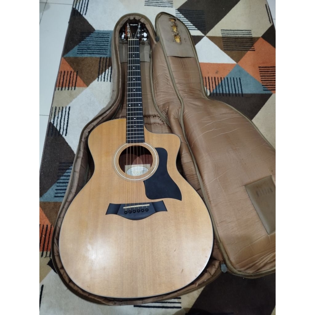 Gitar Akustik Elektrik Taylor Merek Taylor 114ce Original 2017 Made in Mexico Bekas Second High End
