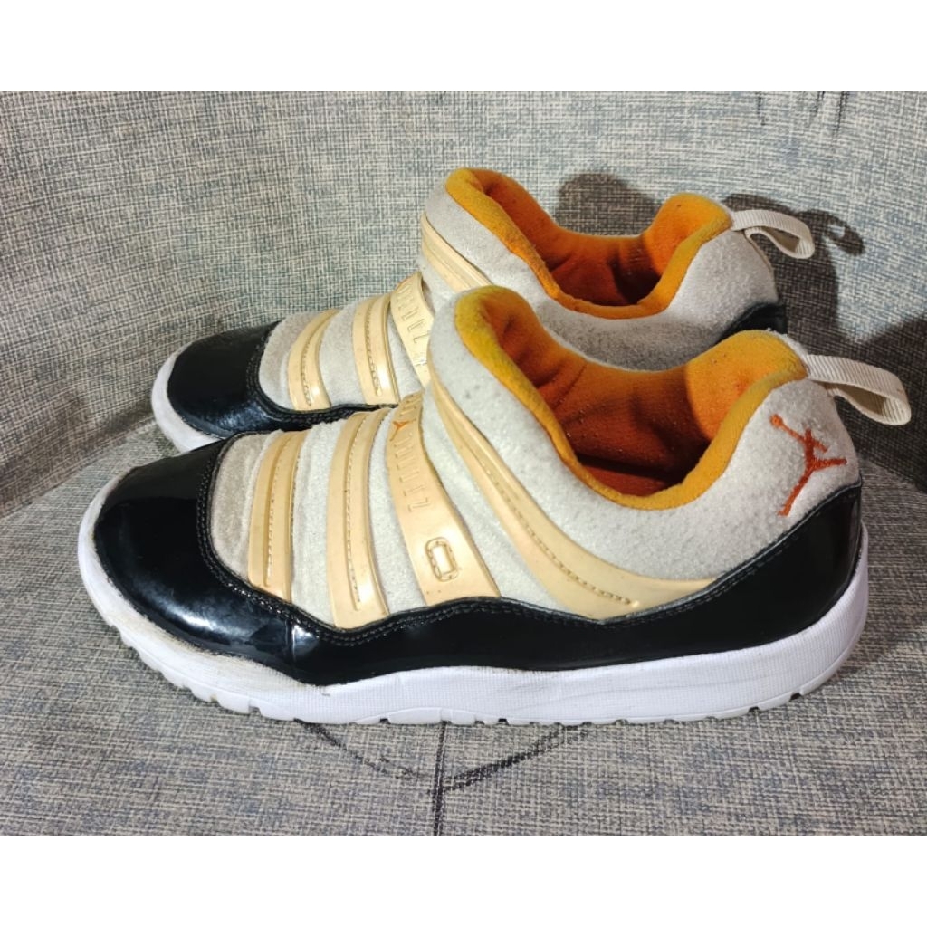 Sepatu anak Jordan SZ.32 ORI second