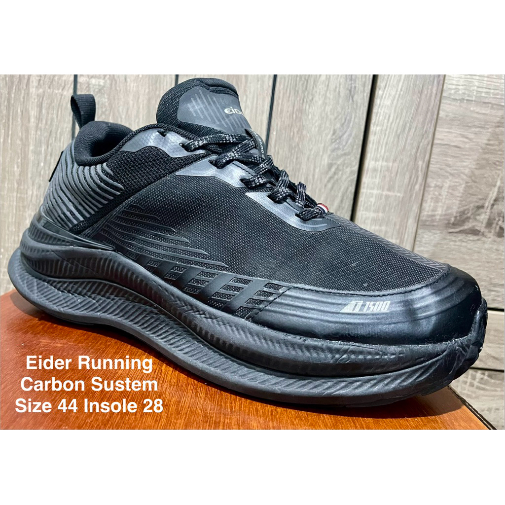 SEPATU RUNNING EIDER CARBON SZ 44