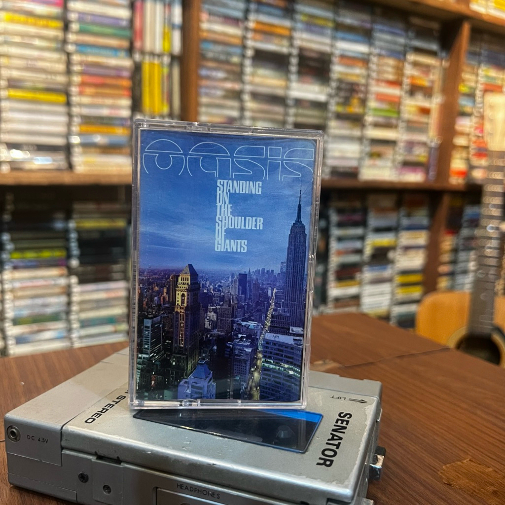Kaset Pita Band Oasis Standing On The Shoulder Of Giants
