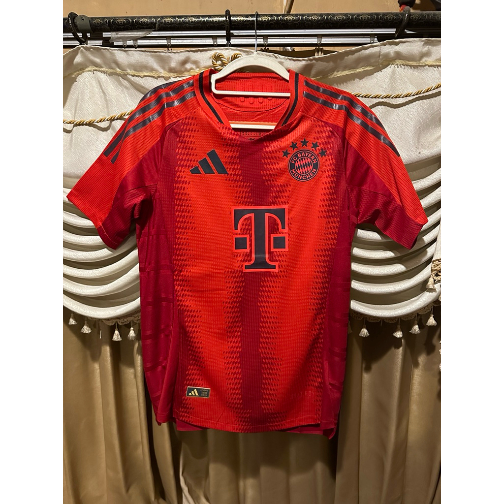 Jersey Bayern Munich 24/25 Home Player Issue Polos