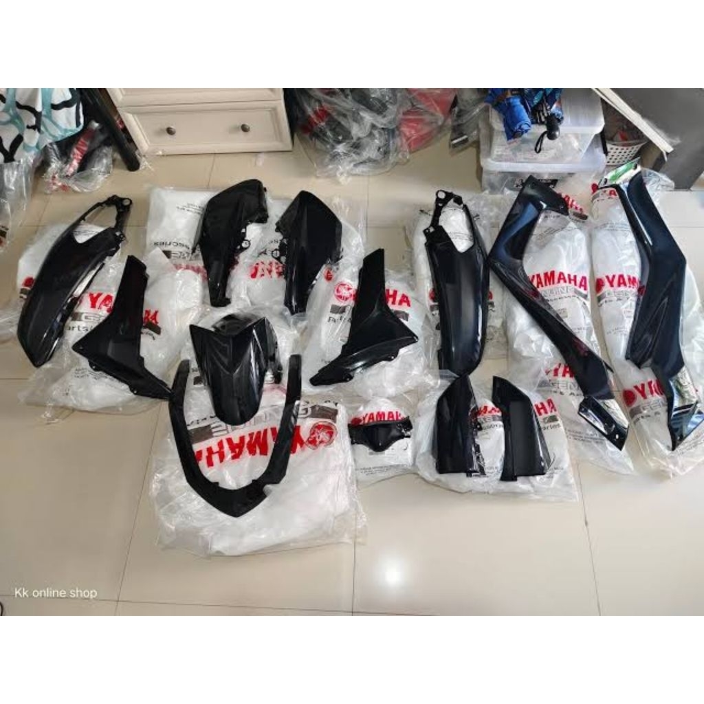 BODY HALUS FULL SET  NMAX OLD HITAM GLOSSY ASLI ORIGINAL YAMAHA 2015-2019