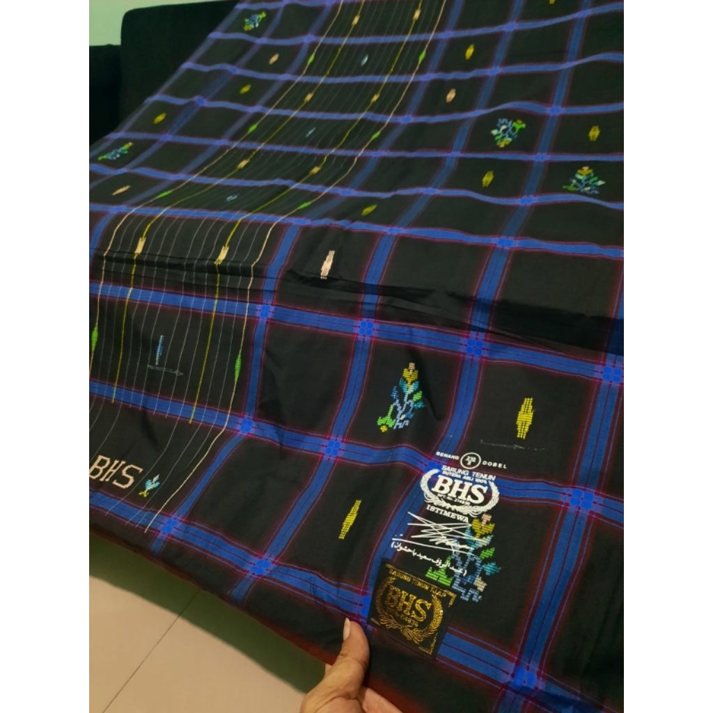 SARUNG BHS SKT GOLD SUTRA SPUNSILK 210 HITAM LIMITED EDITION