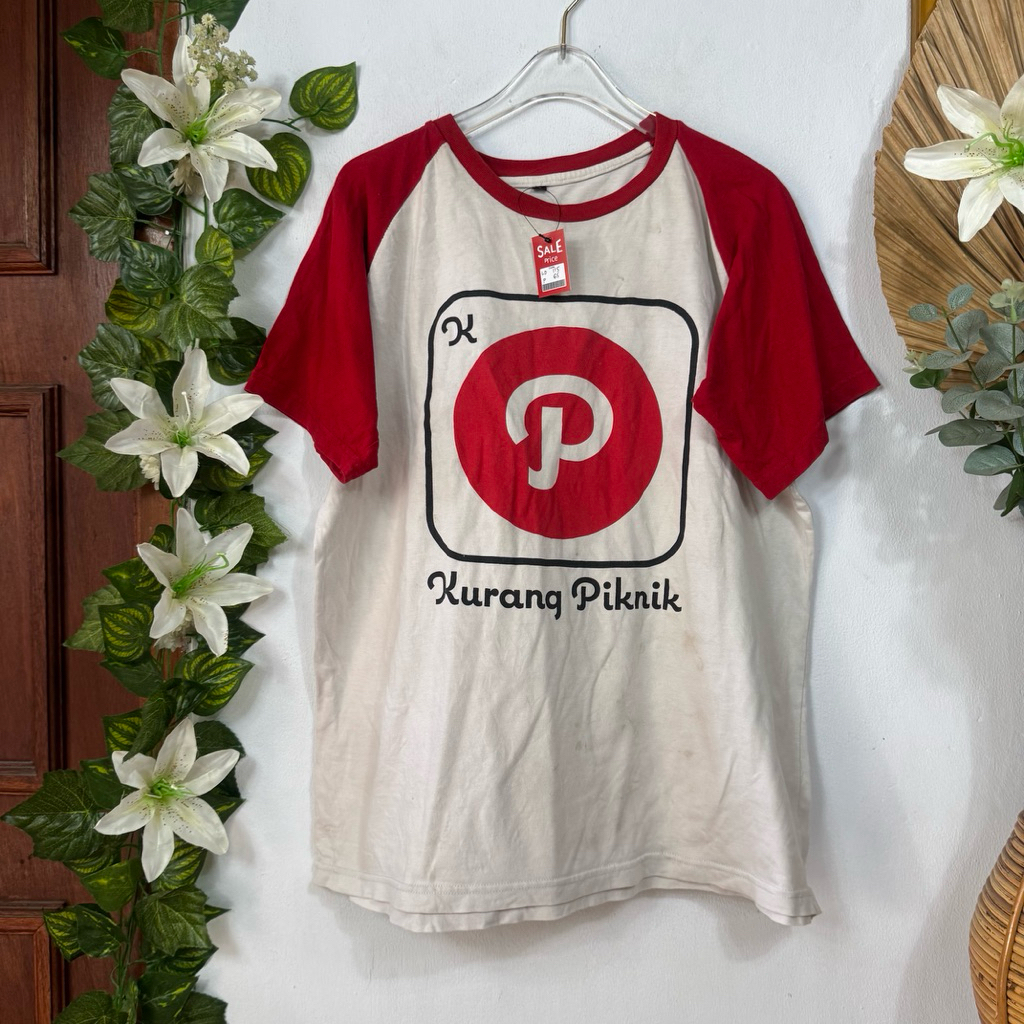 Kaos pria Putih Merah KP