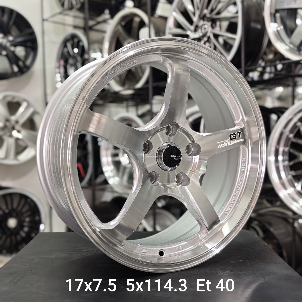 Velg Advan Gt R17 Pcd 5x114.3 Lebar 7.5 Et 40