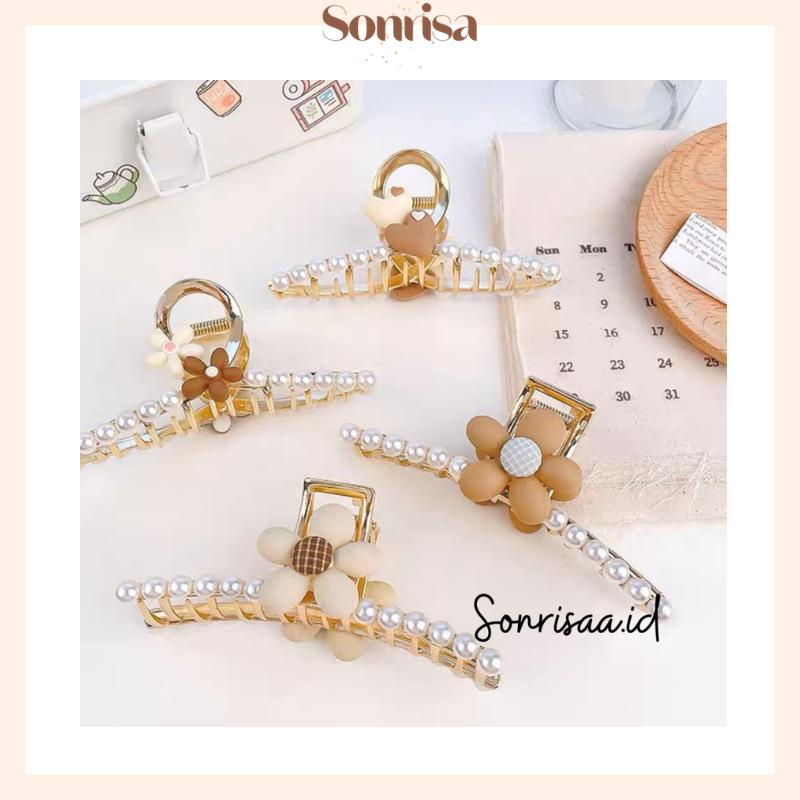 Jepitan Korea Motif Bunga Mutiara / Jepitan Korea Aesthetic / Jedai Besi / Korean Hair Claw