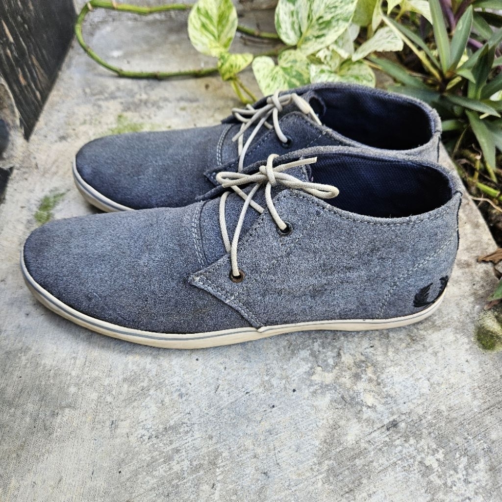 sepatu sneakers kulit second fred perry size 44(28cm)