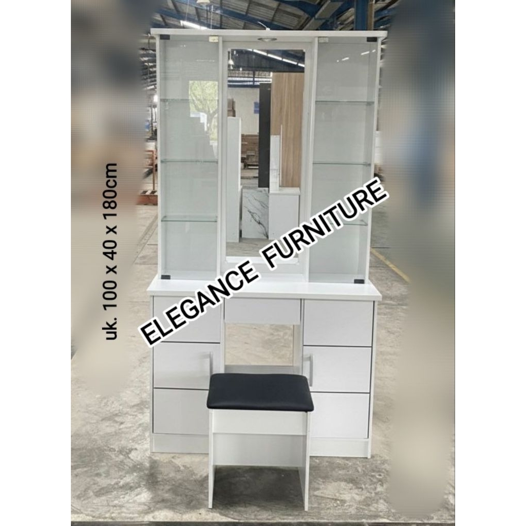 Meja Rias Lampu / Meja Rias Besar Lampu / Meja Hias PEKANBARU saja