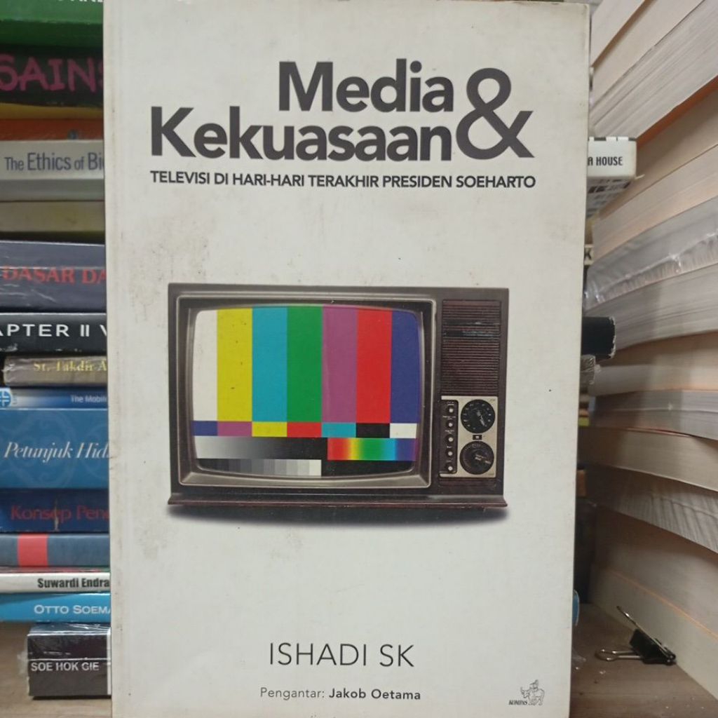 MEDIA & KEKUASAAN