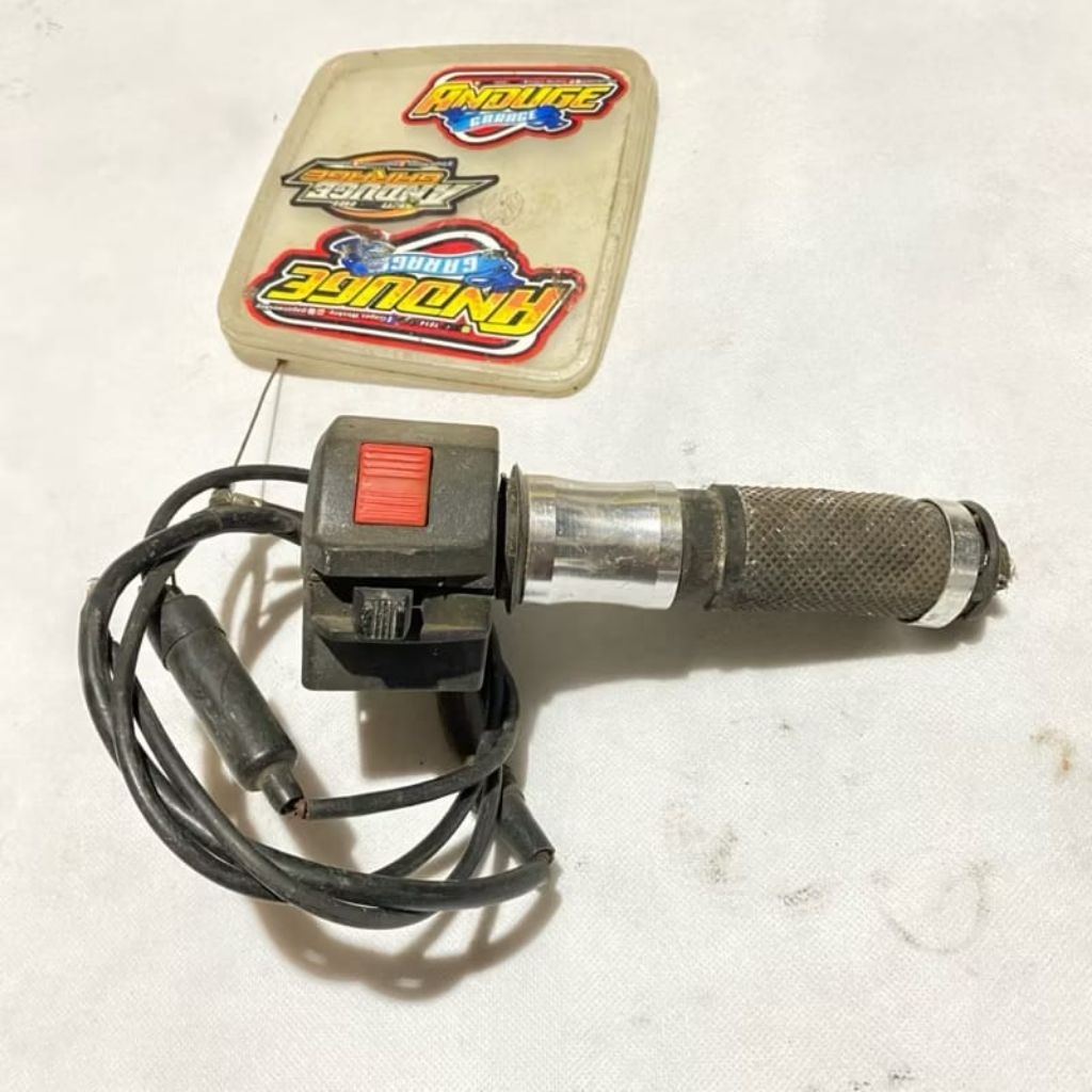 holder throttle gas spontan kanan Suzuki RGR sprinter crystal jumbo TXR panther jerung 12B oryginal 