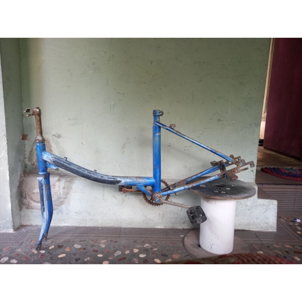sepeda minion 24 inci