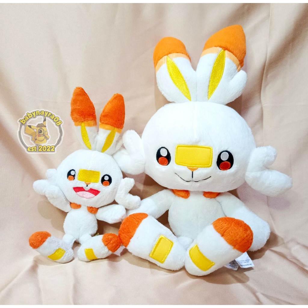 SCORBUNNY PLUSH AND KEYCHAIN POKEMON CENTER