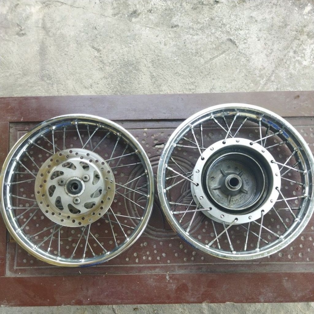 velg standar 1 set tapak kecil  mio m3/z/s/fino 125/soul gt 125/ all xeon 125 dll original