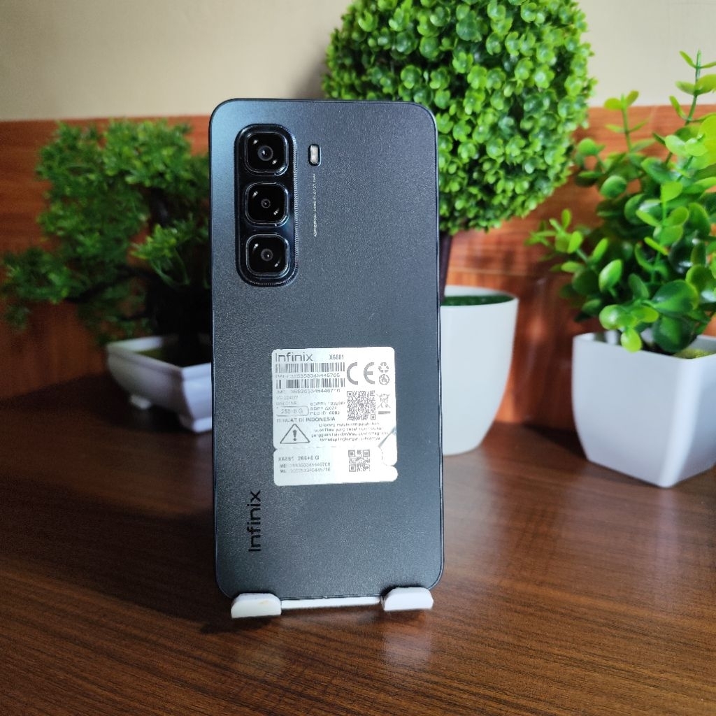 infinix Hot 50 pro 8/256 GB second game libas batre kuat kamera bagus ( unit only) Resmi ori