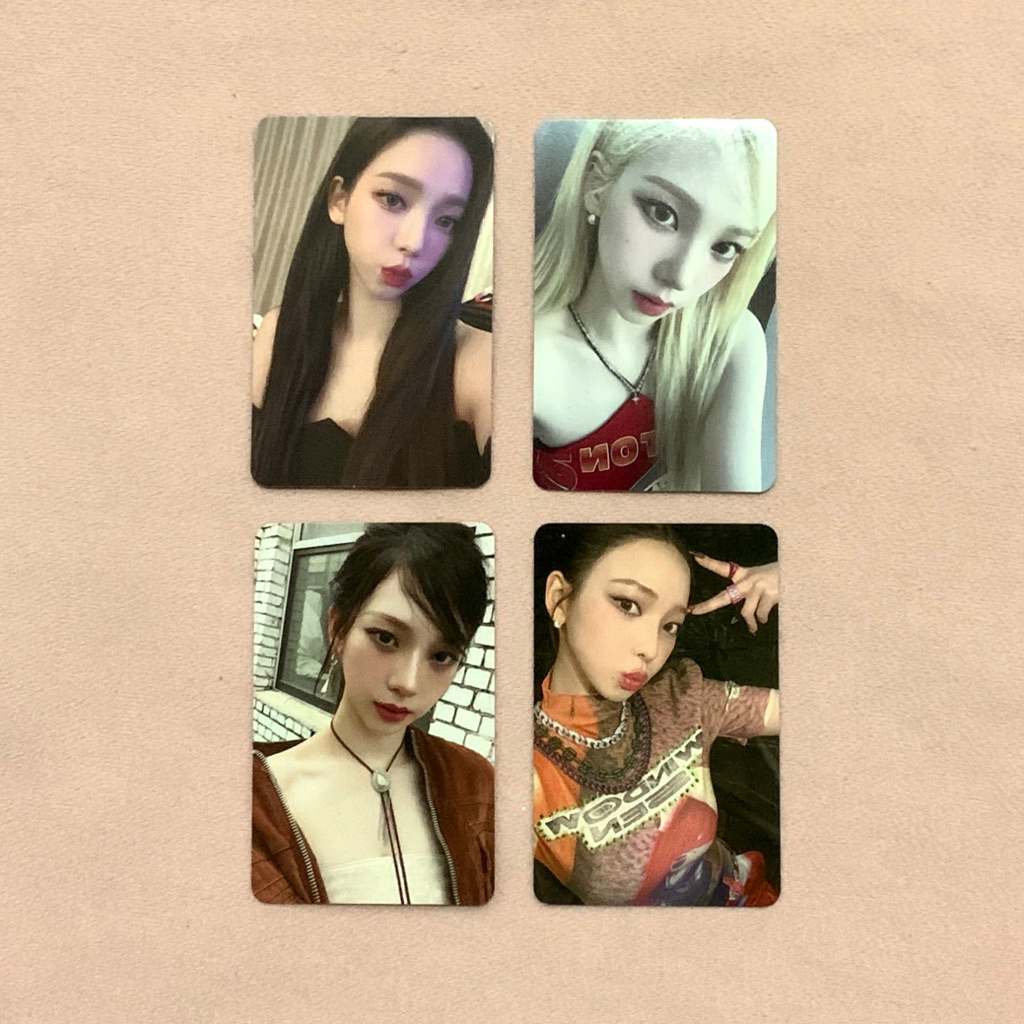 [OFFICIAL] KARINA AESP PHOTOCARD MW WORLD ALBUM BLONDE HAIR STUPID CHEESE CAT GIRLS TC TRADING CARD 
