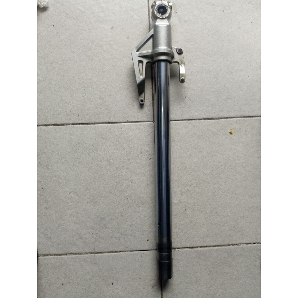 AS Shock Depan Kiri CBR 250RR - Pipe Comp L Slide CBR 250RR - As Shock USD CBR 250RR Original