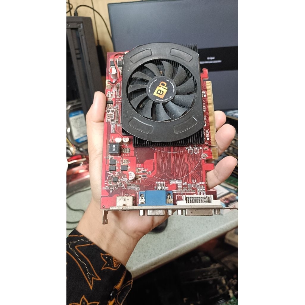 VGA AMD HD5500 RADEON 1/128BIT DDR3