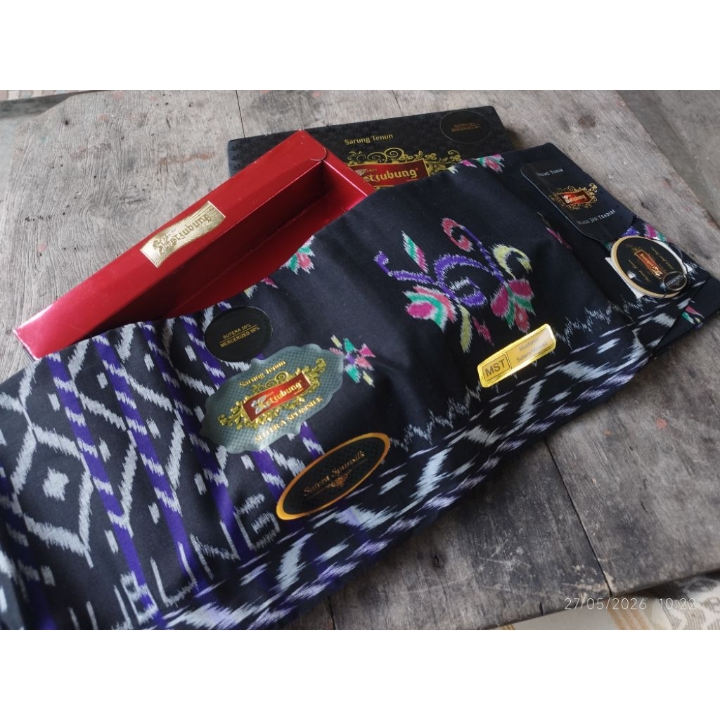 sarung ketjubung MST hitam sutra