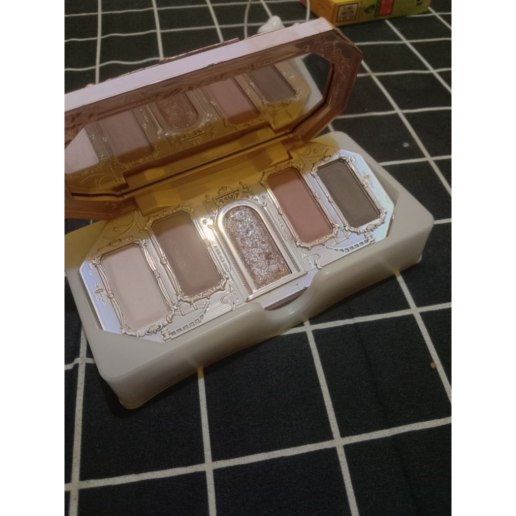 flower knows eyeshadow pallette