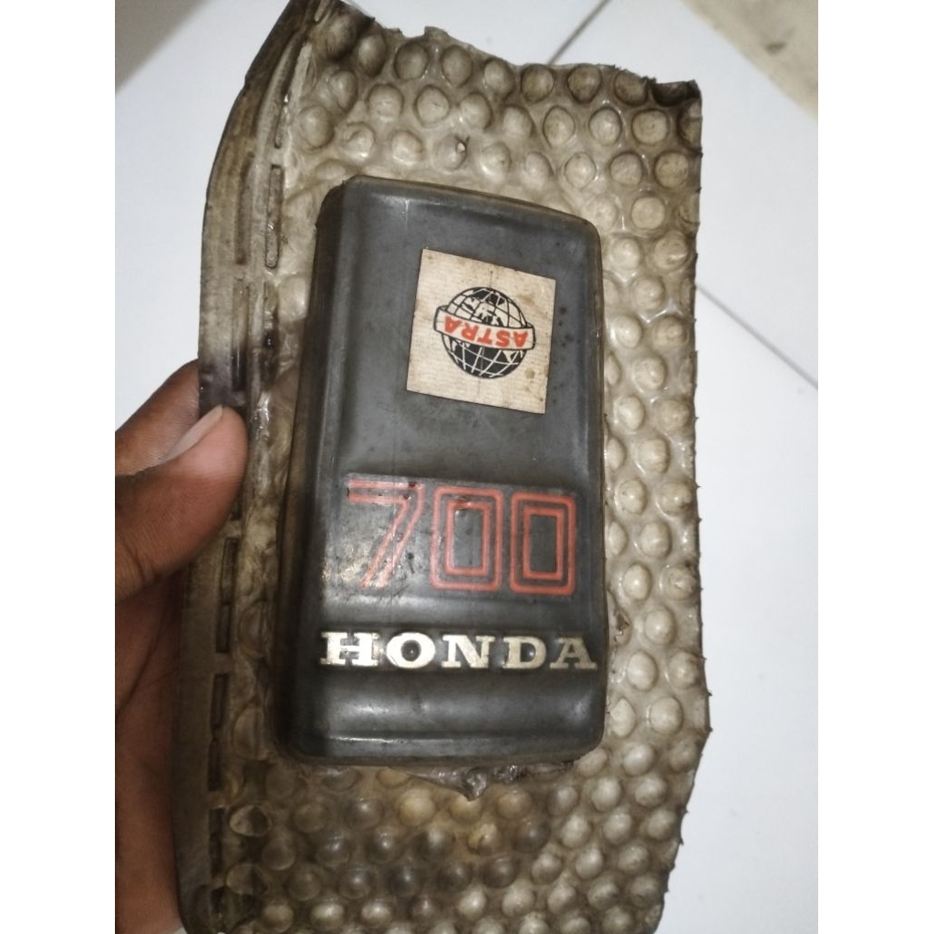 EMBLEM DASI HONDA C700