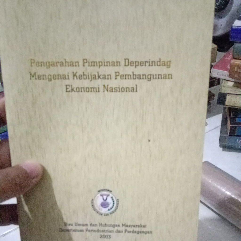 pengarahan pimpinan deperindag mengenai kebijakan pembangunan ekonomi nasional