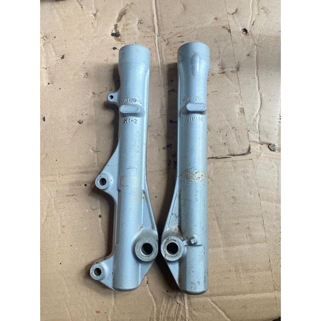 BOTTOM TABUNG SOKBREKER DEPAN BAGIAN  KIRI HONDA BEAT FI SCOOPY FI SPACY FI BEAT POP VARIO FI  scond