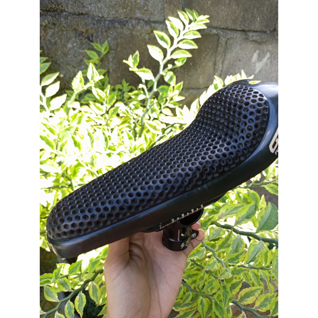 Saddle gtr rockfish carbon preloved