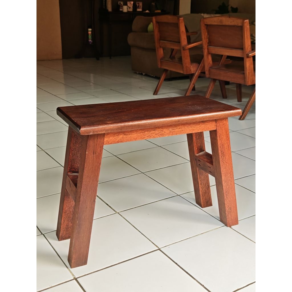 Bench/Bangku kayu solid (kamper)