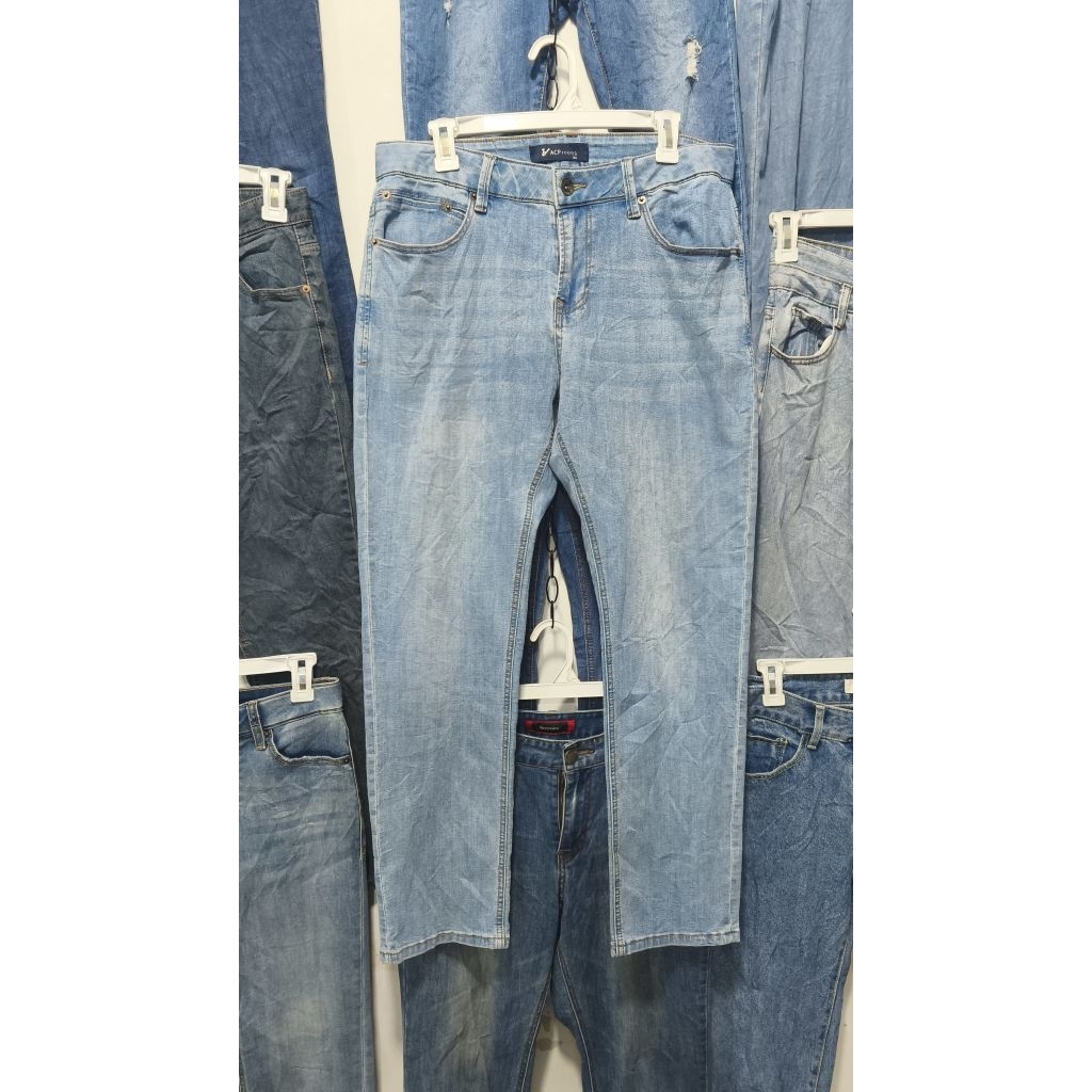 celana jeans reguler fit dari APC size34