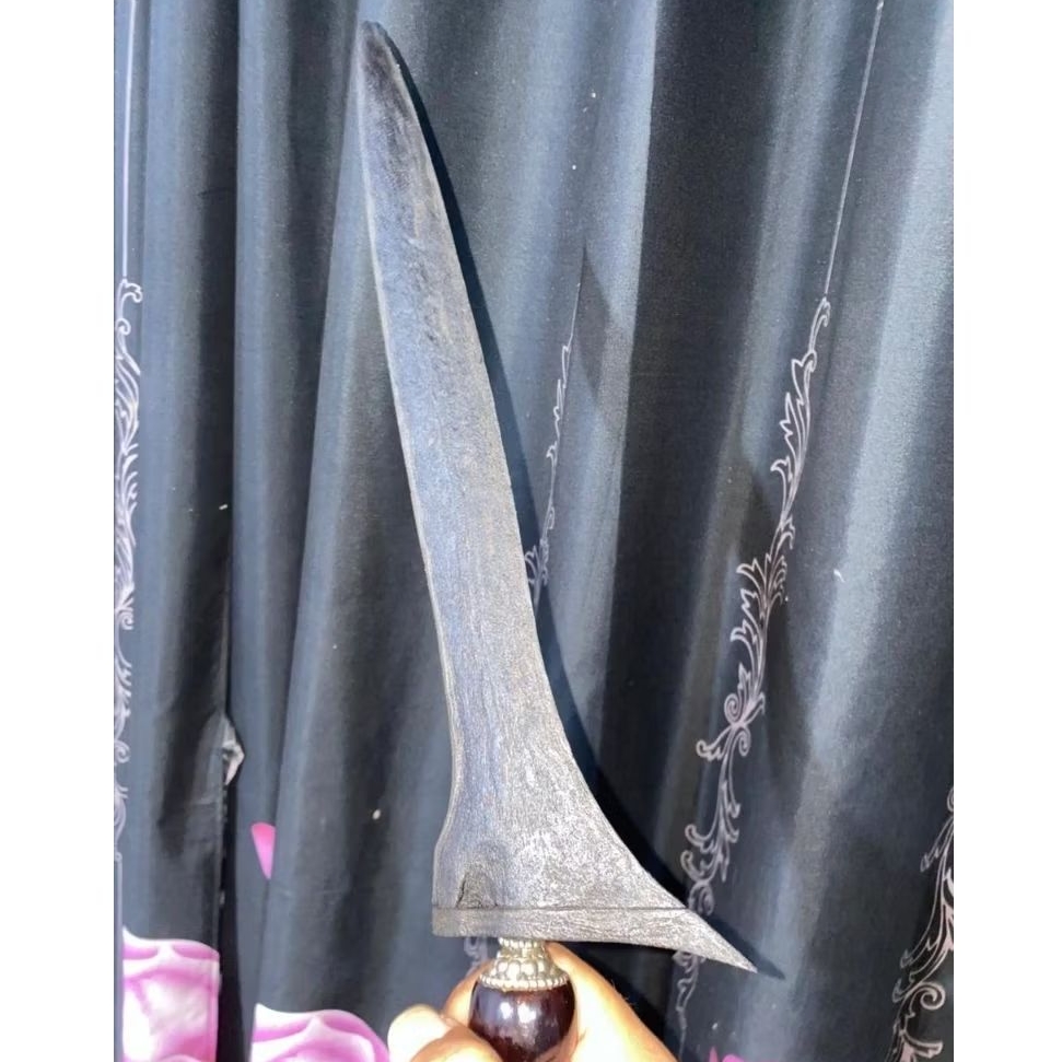 Keris sepoh BETOK BROJOL  pamor nyanak keleng est.ngadiboyo besi pulen lebar, warangka original bran