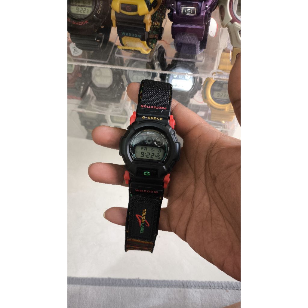 CASIO G SHOCK DW 002 RASTA