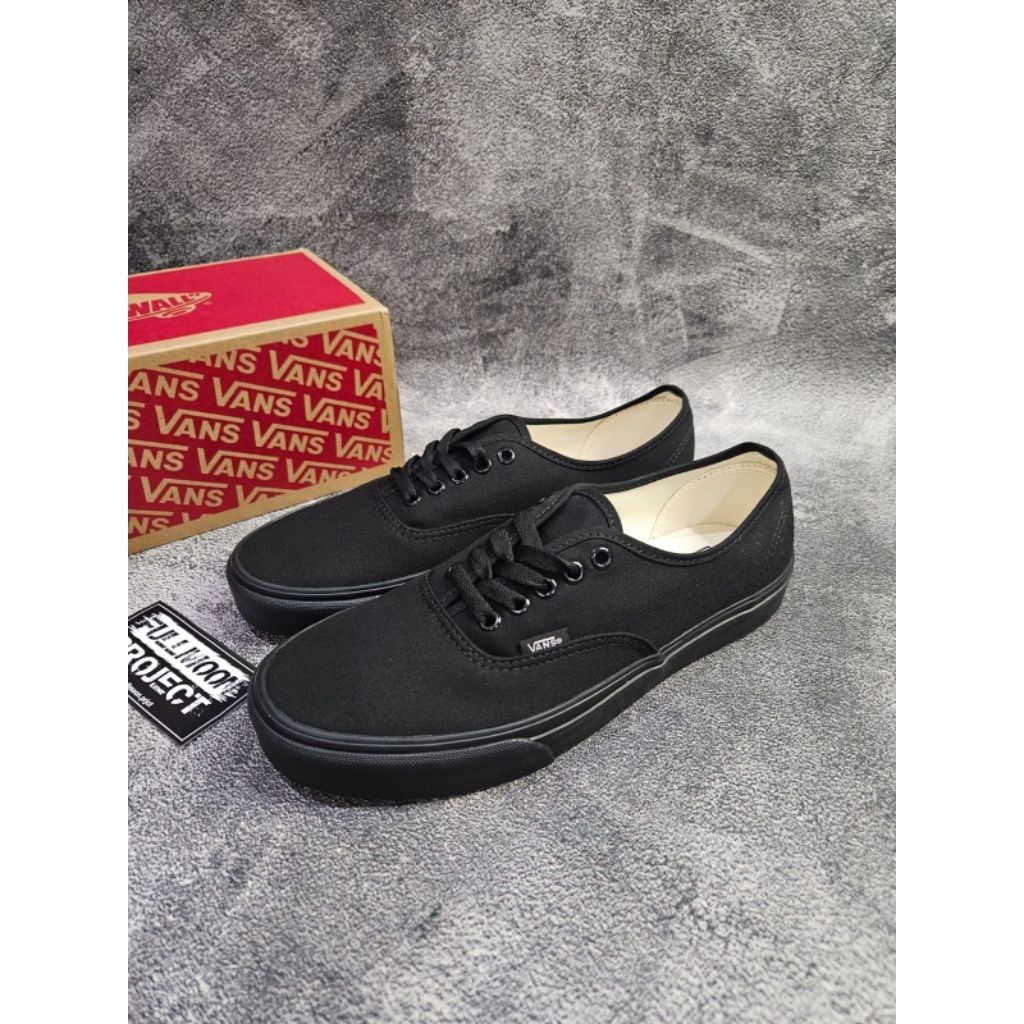 vans authentic black original