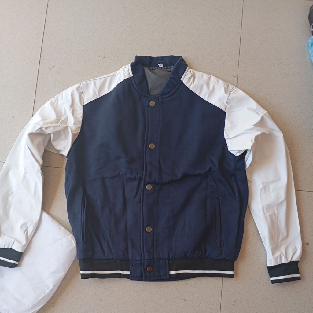 jaket scoopy biru putih L